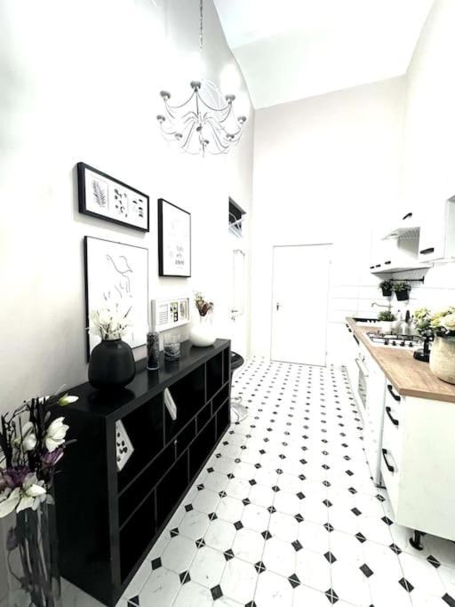 L3 City Centre Stylish Flat Ac Будапеща Екстериор снимка